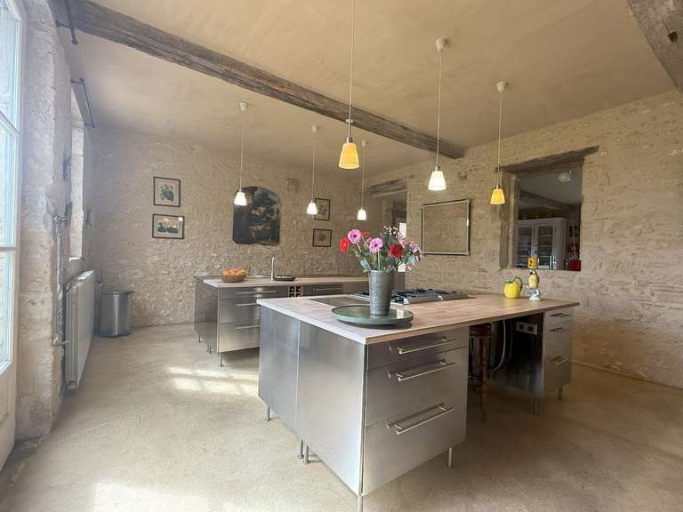 Maison Vic-Fezensac - 7 chambres - 645m²