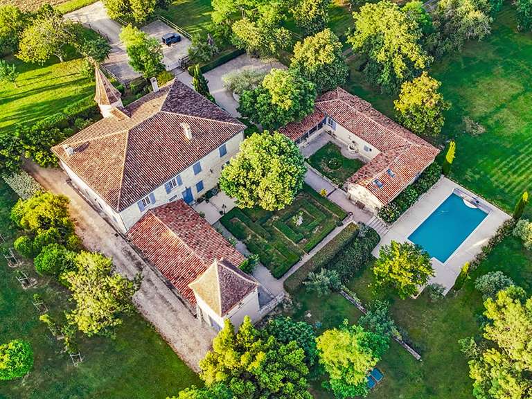 Maison Fleurance - 12 chambres - 998m²