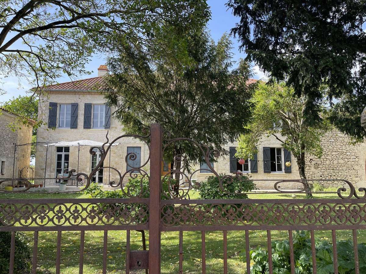 Maison Condom