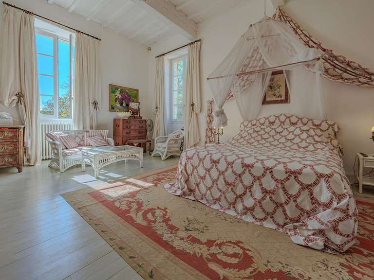 Maison Vic-Fezensac - 9 chambres - 671m²