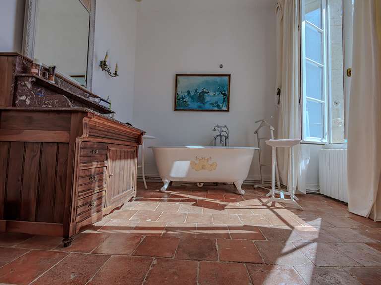 Maison Vic-Fezensac - 9 chambres - 671m²