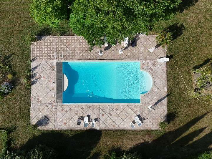 Maison Vic-Fezensac - 9 chambres - 671m²