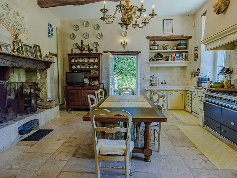 Maison Vic-Fezensac - 9 chambres - 671m²
