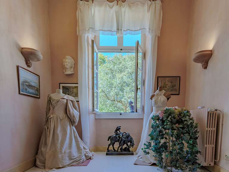 Maison Vic-Fezensac - 9 chambres - 671m²