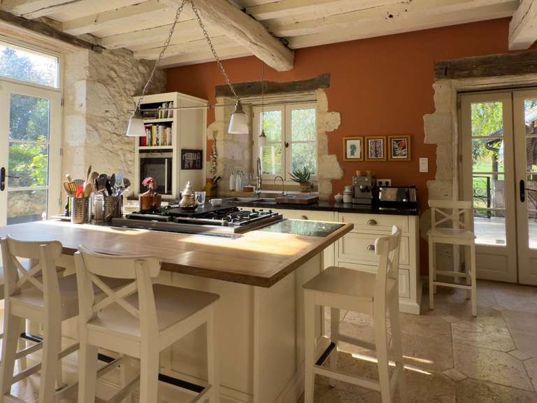 Maison Saint-Mézard - 5 chambres - 321m²