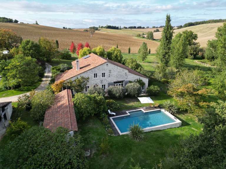 Maison Saint-Mézard - 5 chambres - 321m²