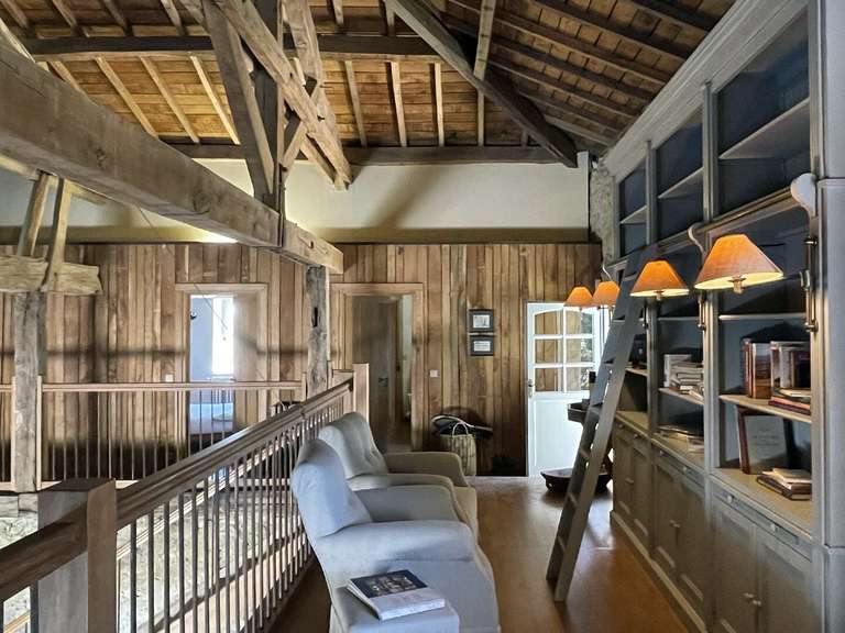 Maison Vic-Fezensac - 6 chambres - 425m²