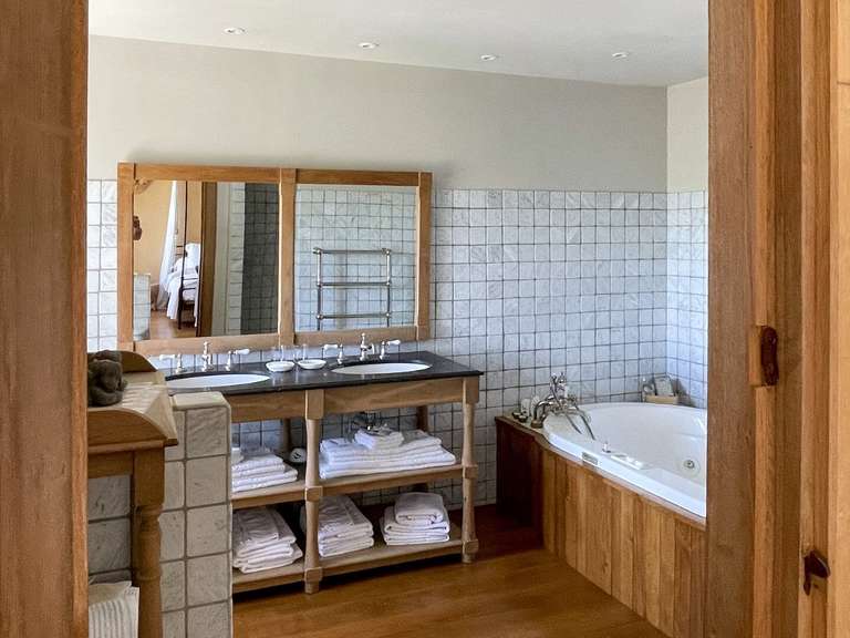 Maison Vic-Fezensac - 6 chambres - 425m²