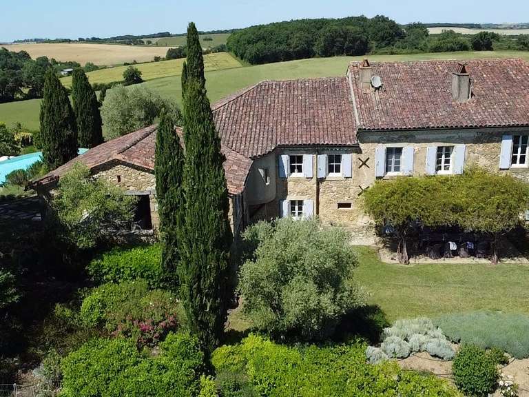 Maison Vic-Fezensac - 6 chambres - 425m²