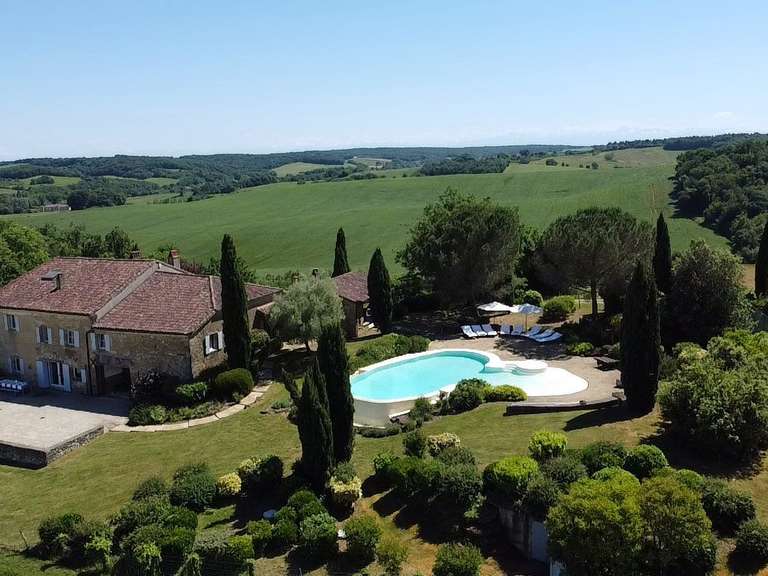 Maison Vic-Fezensac - 6 chambres - 425m²