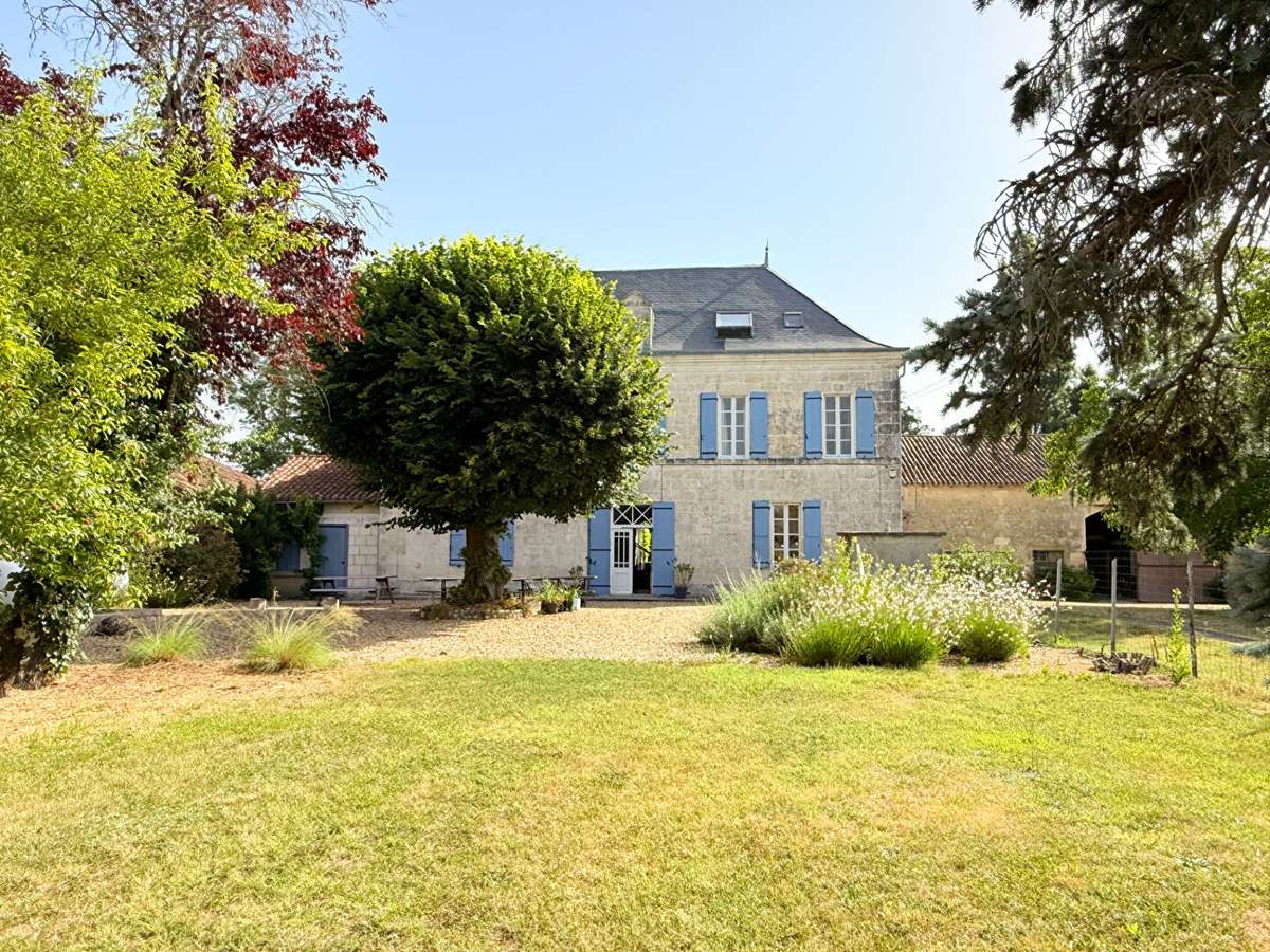 House Aubeterre-sur-Dronne
