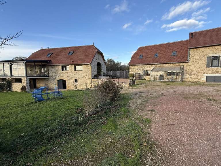 Maison Lissac-et-Mouret - 4 chambres - 205m²