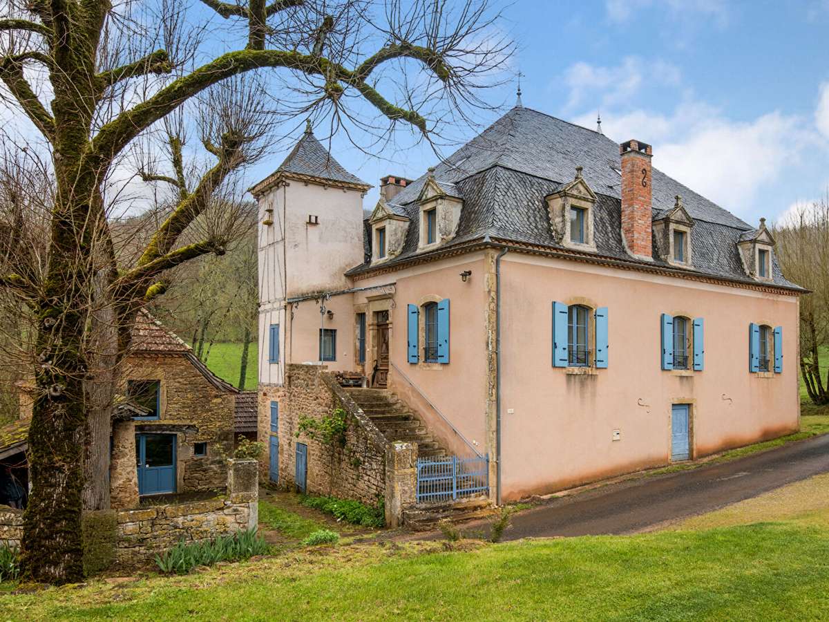 Maison Saint-Michel-Loubéjou