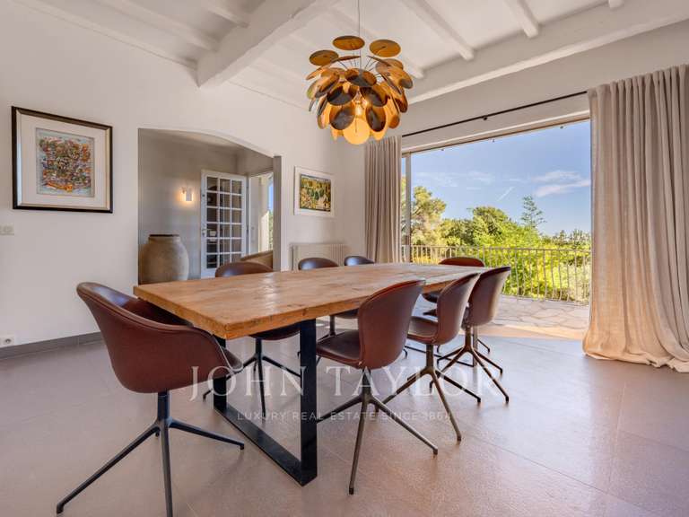 Maison Valbonne - 5 chambres - 213m²