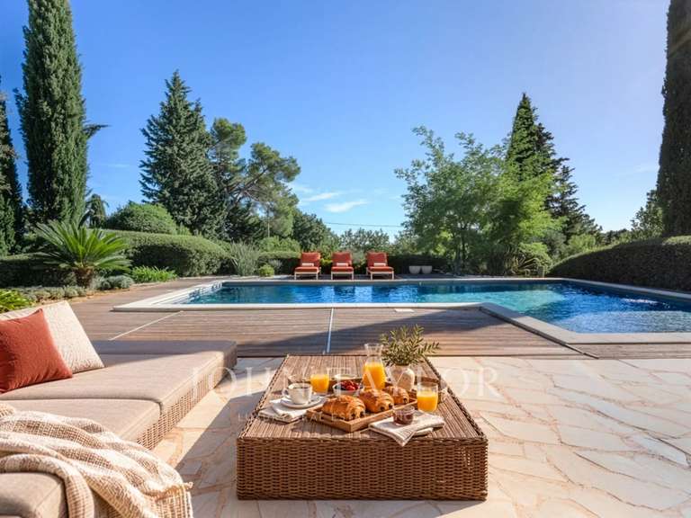 Maison Valbonne - 5 chambres - 213m²