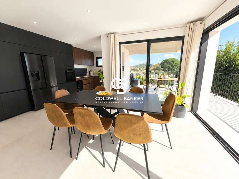 Maison La Londe-les-Maures - 4 chambres - 132m²