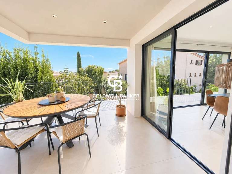 Maison La Londe-les-Maures - 4 chambres - 132m²