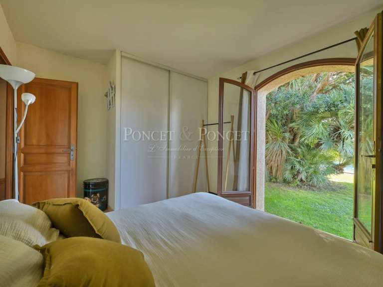 Maison Balaruc-le-Vieux - 3 chambres - 150m²