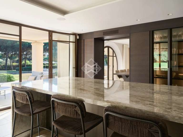 Maison Saint-Tropez - 6 chambres - 300m²