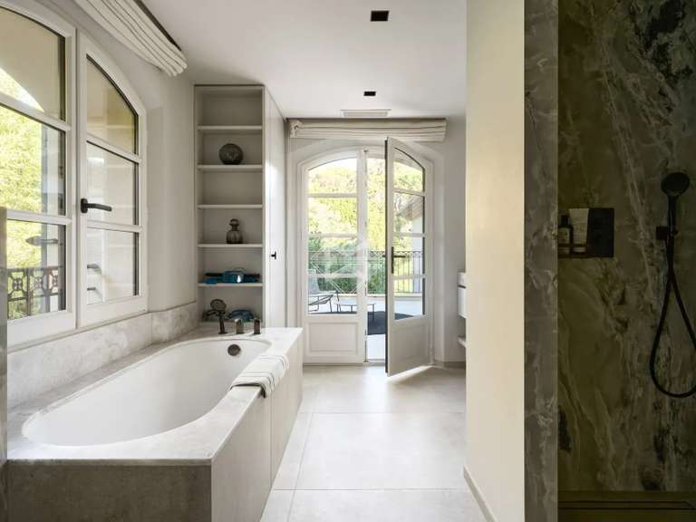 Maison Saint-Tropez - 6 chambres - 300m²