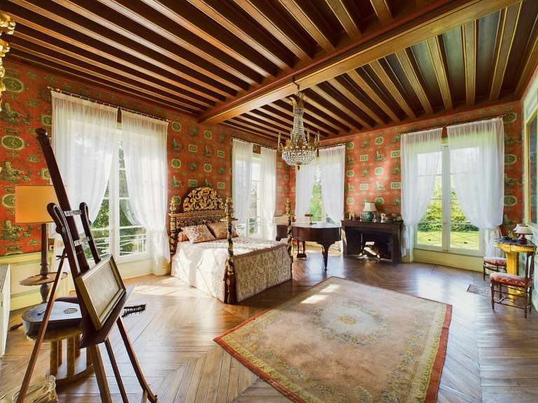 Maison Lusignan - 10 chambres - 721m²