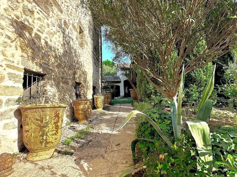 Maison Uzès - 5 chambres - 326m²