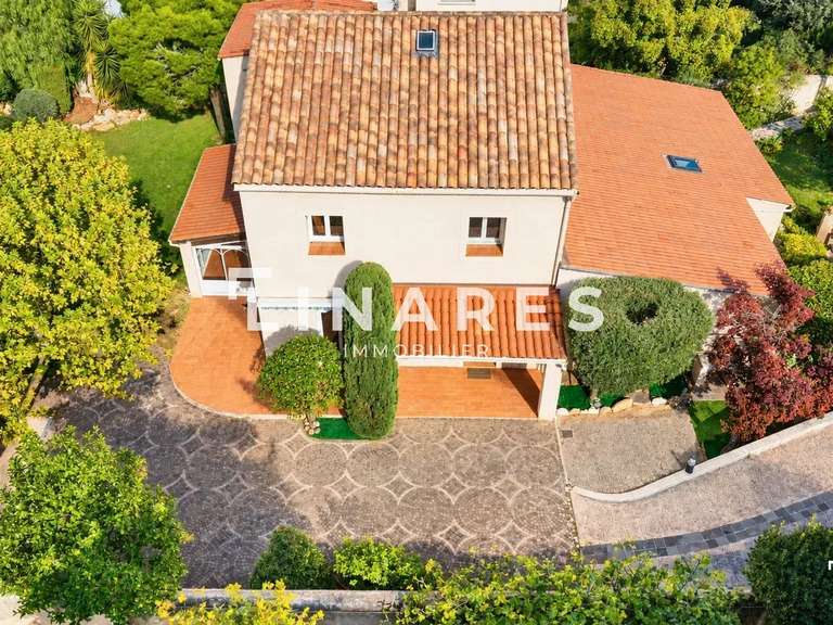 Maison Marseille 12e - 3 chambres - 173m²