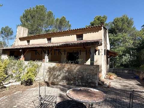 Maison Aix-en-Provence - 4 chambres - 160m²