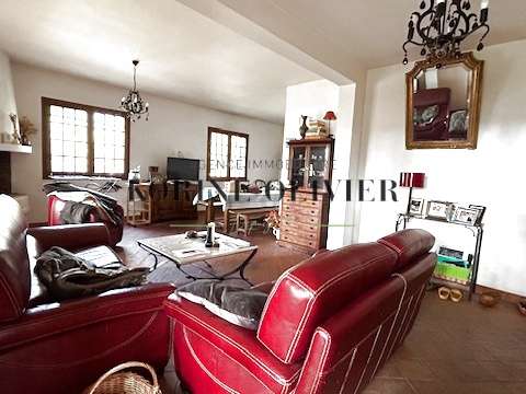 Maison Aix-en-Provence - 4 chambres - 160m²