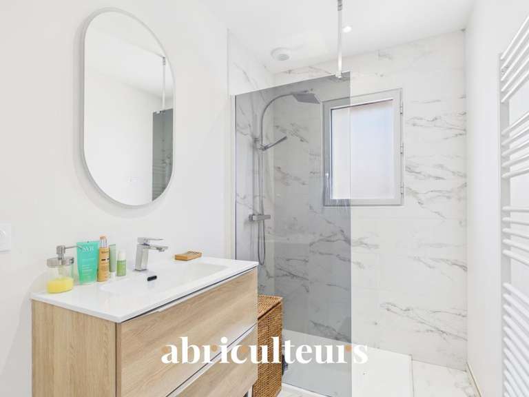 Maison Saint-Laurent-du-Var - 3 chambres - 117m²