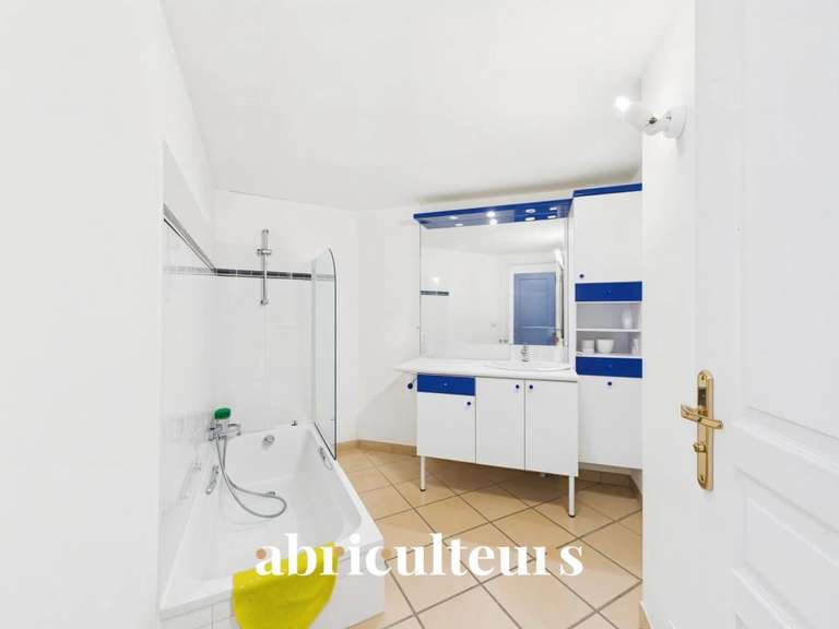 Maison Ventabren - 5 chambres - 256m²