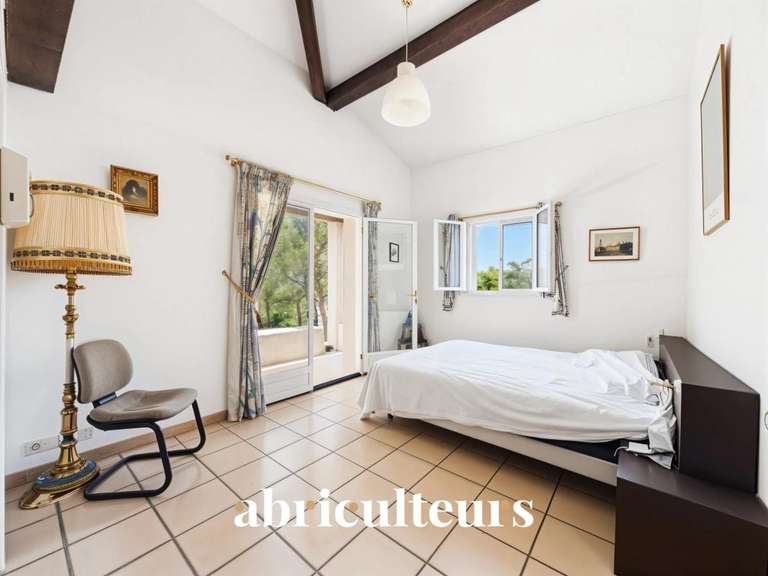Maison Ventabren - 5 chambres - 256m²