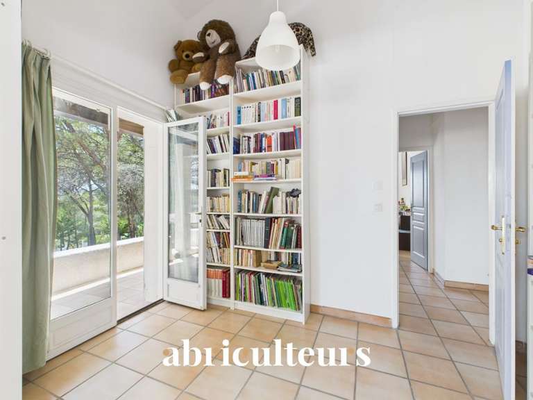 Maison Ventabren - 5 chambres - 256m²