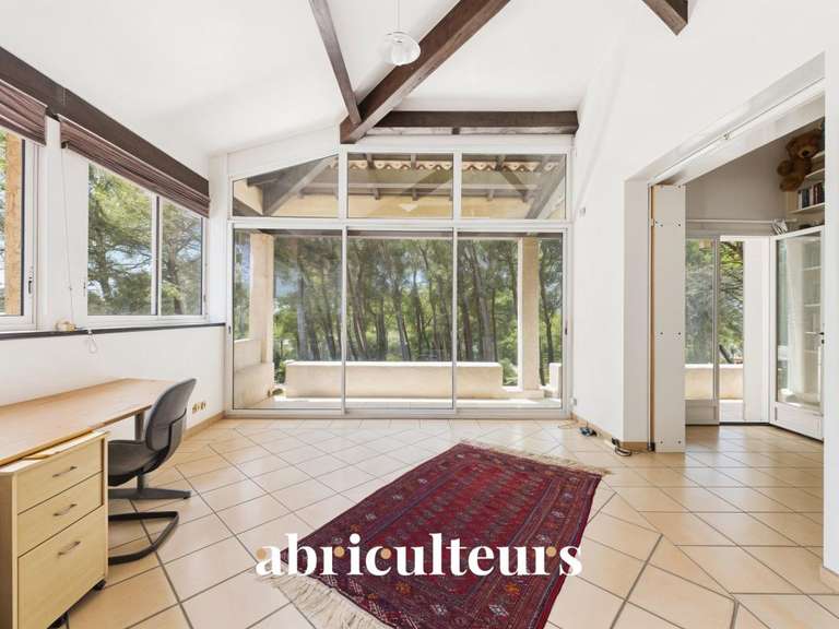 Maison Ventabren - 5 chambres - 256m²