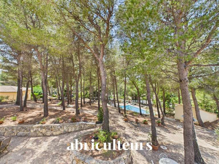 Maison Ventabren - 5 chambres - 256m²