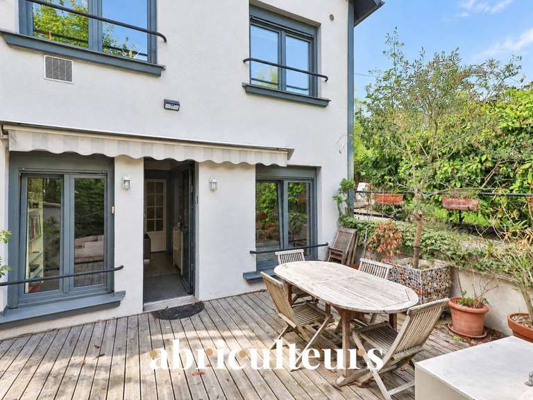 House Issy-les-Moulineaux - 4 bedrooms - 140m²