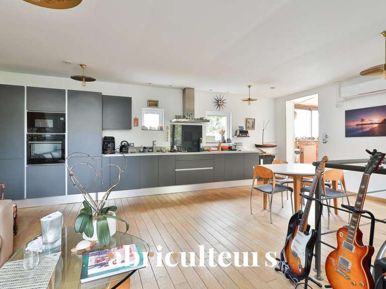 House Issy-les-Moulineaux - 4 bedrooms - 140m²