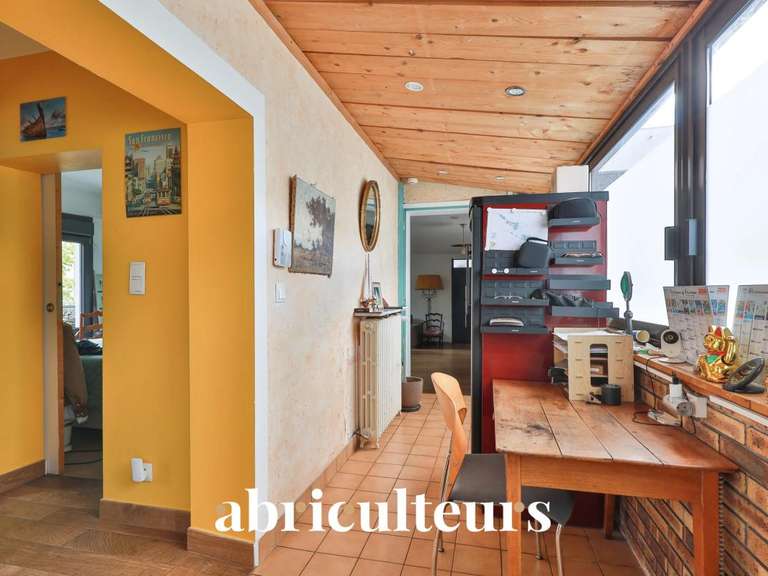 House Issy-les-Moulineaux - 4 bedrooms - 140m²