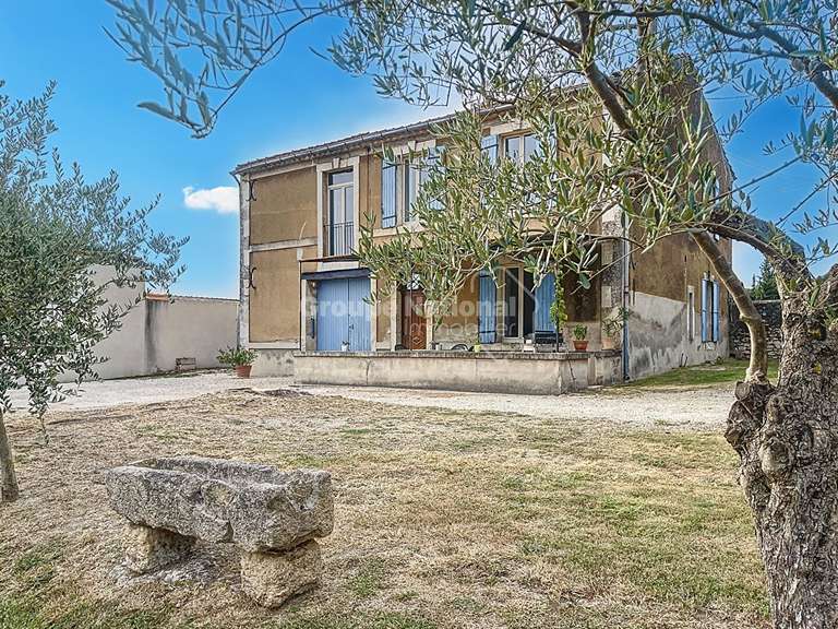Maison Saint-Rémy-de-Provence - 5 chambres - 176m²