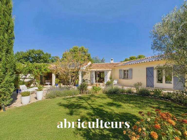 Maison Aups - 8 chambres - 260m²