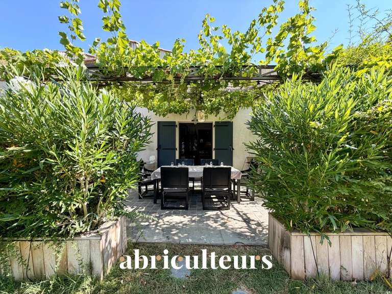 Maison Rognes - 4 chambres - 252m²