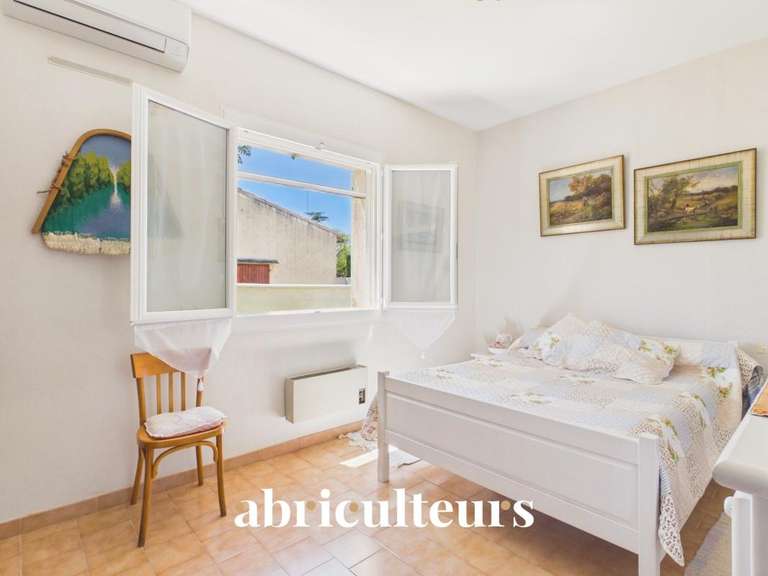 Maison Charleval - 5 chambres - 198m²