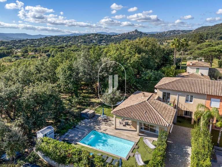 Maison Grimaud - 4 chambres - 128m²