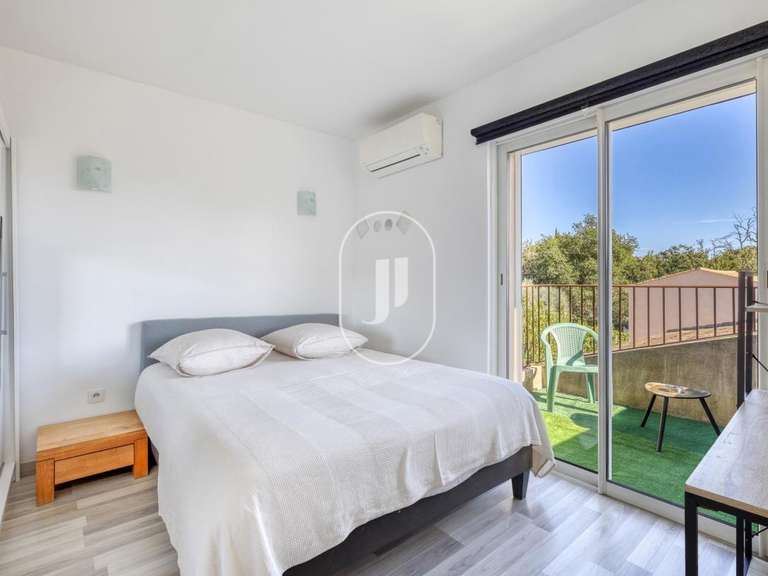 Maison Grimaud - 4 chambres - 128m²