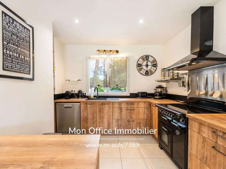 Maison Aix-en-Provence - 4 chambres - 124m²