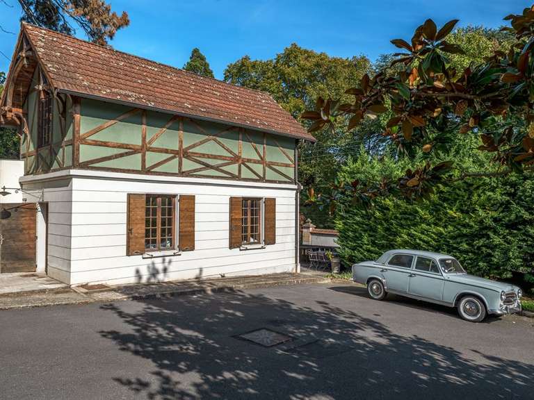 House Collonges-au-Mont-d'Or - 6 bedrooms - 366m²