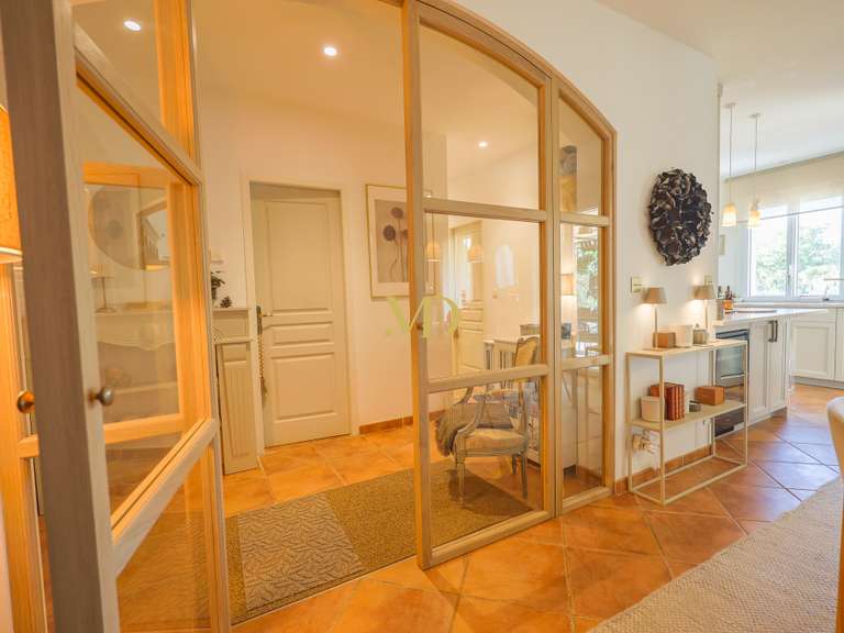 Maison Saint-Saturnin-lès-Apt - 4 chambres - 118m²