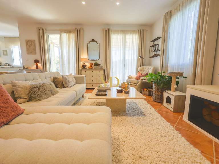 Maison Saint-Saturnin-lès-Apt - 4 chambres - 118m²