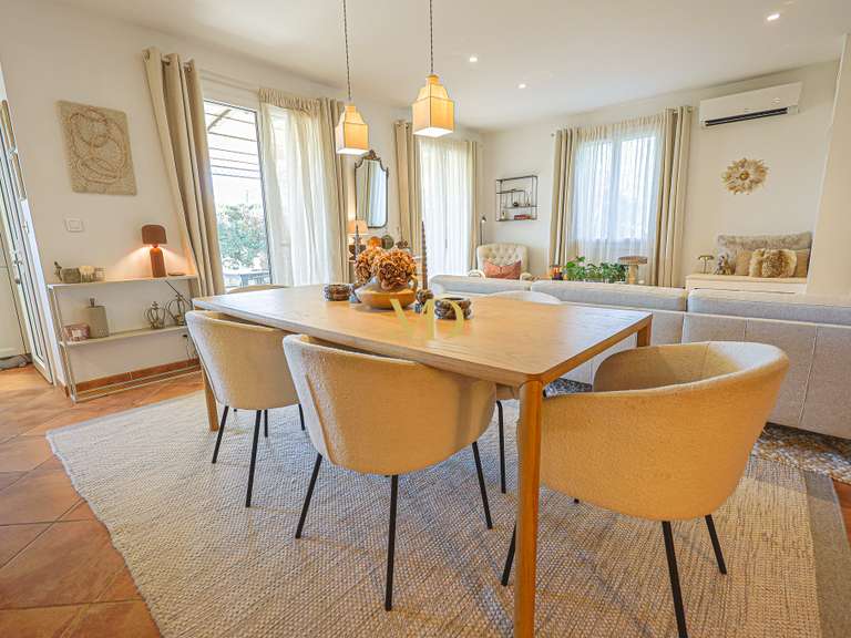 Maison Saint-Saturnin-lès-Apt - 4 chambres - 118m²