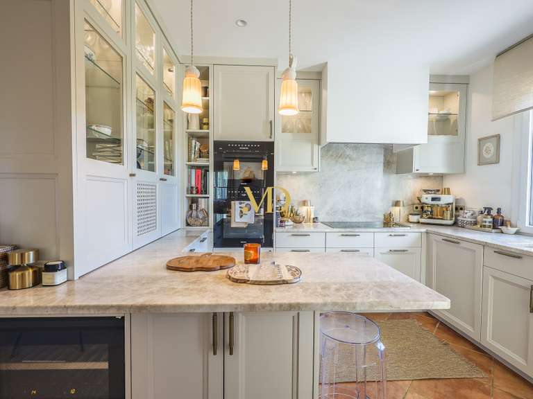 Maison Saint-Saturnin-lès-Apt - 4 chambres - 118m²